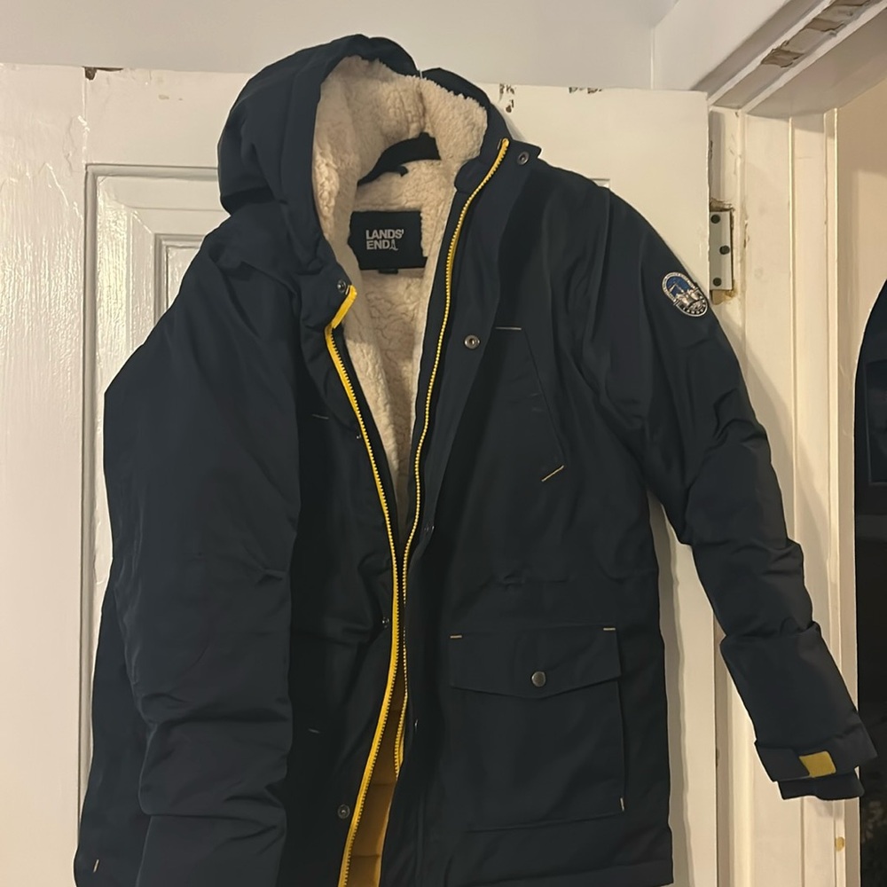 Lands End boys Expedition down filled  parka coat size 18/20 Husky.